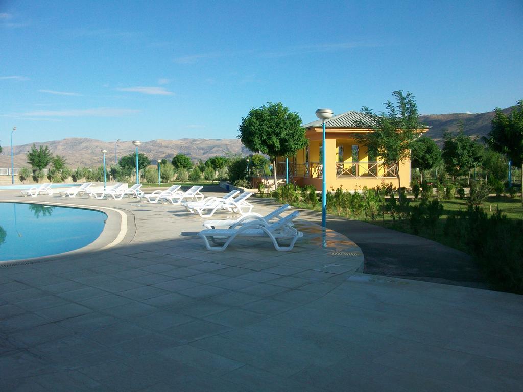 Bato Thermal Hotel Batman Exterior photo
