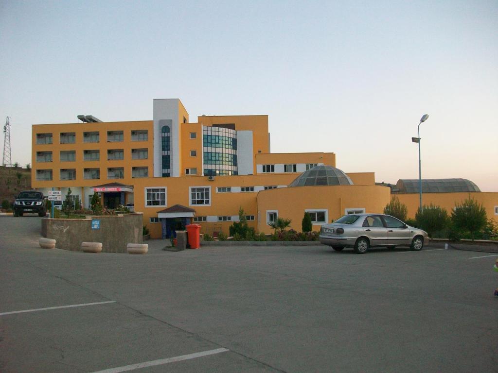 Bato Thermal Hotel Batman Exterior photo
